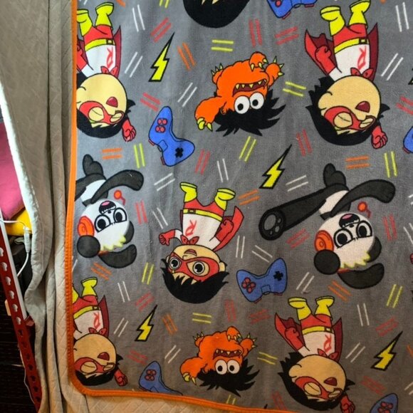 Ryans World Throw Blanket Gray Small Soft Polyester Super Hero Character 60x42 - Picture 4 of 9